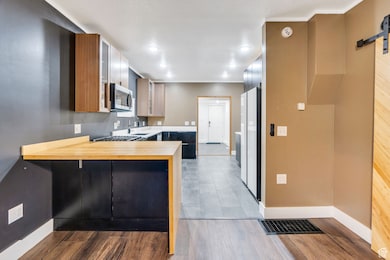 539 W 24th St, Ogden, UT 84401 - photo 7