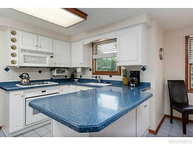 850 Thomas Fox Dr W, North Tonawanda, NY 14120 - photo 6