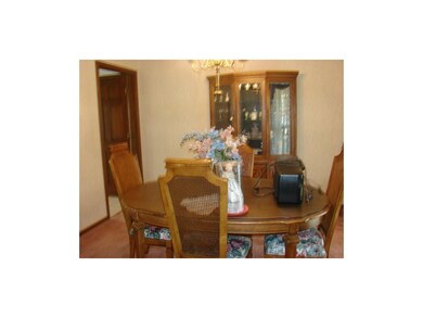 6923 Westgate St, Shawnee, KS 66216 - photo 4