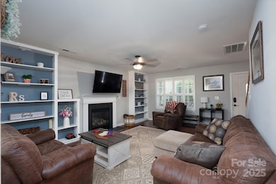 7644 W Berkeley Rd, Denver, NC 28037 - photo 5