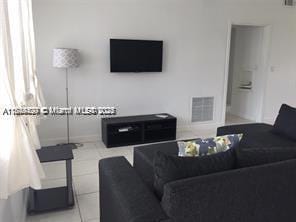 250 S Shore Dr unit 5, Miami Beach, FL 33141 - photo 3