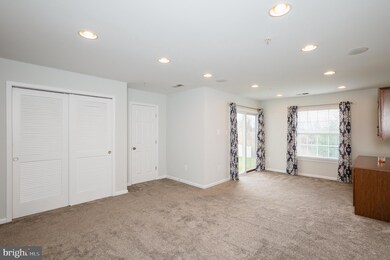 8428 Stansbury Lake Dr, Baltimore, MD 21222 - photo 7