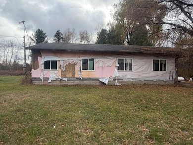 467 E Post Rd, White Cloud, MI 49349 - photo 5