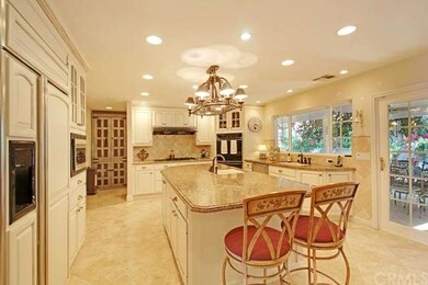 Beautifully remodeled dream kitchen w/granite coun