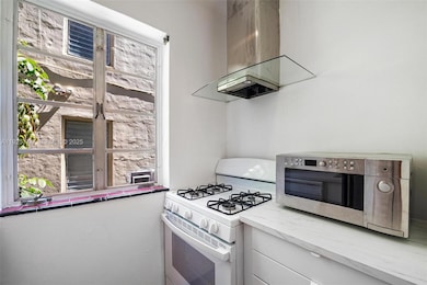 1611 Euclid Ave unit 8, Miami Beach, FL 33139 - photo 7