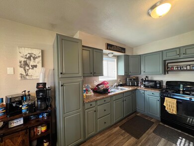 3C7F9B6A-29FA-420D-A75C-498B125B3FDD