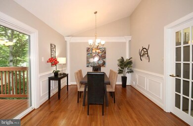 4602 Lawn Ct, Fairfax, VA 22032 - photo 6