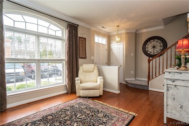 Entry/Living Room