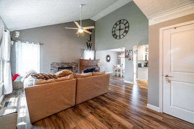 1347 Kellerman Ct-29