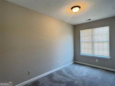 4044 Robin Cir, Atlanta, GA 30349 - photo 4