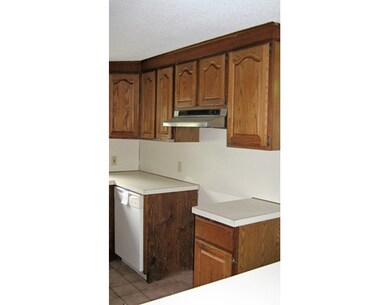 238 Shawmut St, Springfield, MA 01108 - photo 5