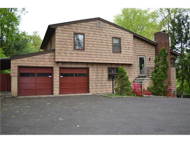 17 Ronald Ln, Cos Cob, CT 06807 - photo 2