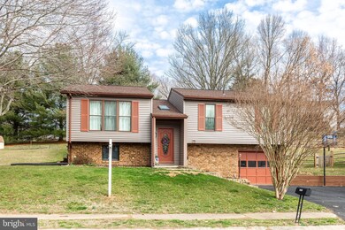 7283 Pommel Dr, Sykesville, MD 21784 - photo 2