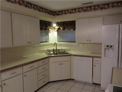 5812 Cheyenne Ct, Warr Acres, OK 73132 - photo 5