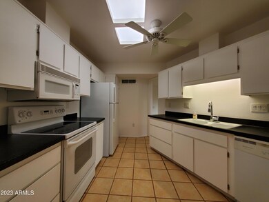 13657 N 109th Ave, Sun City, AZ 85351 - photo 7