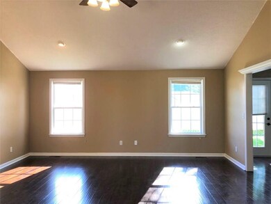 1710 N Wedgewood Ave, Greensburg, IN 47240 - photo 5