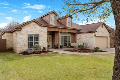 1203 Jennifer Ln, Fredericksburg, TX 78624 - photo 2