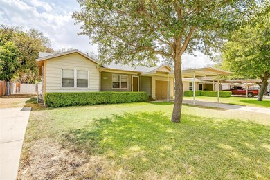 7705 Corina Dr, Fort Worth, TX 76108 - photo 2