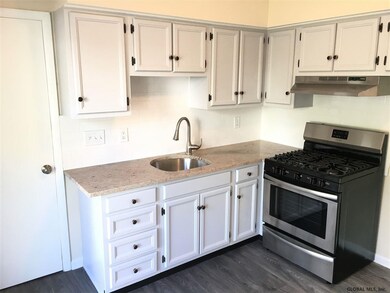 36 Acorn Ave, Rensselaer, NY 12144 - photo 4