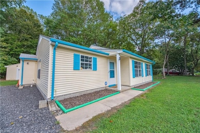 8855 Marlfield Rd, Gloucester, VA 23061 - photo 6