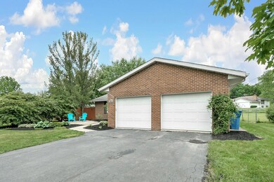 823 Hickory Dr, Marysville, OH 43040 - photo 6