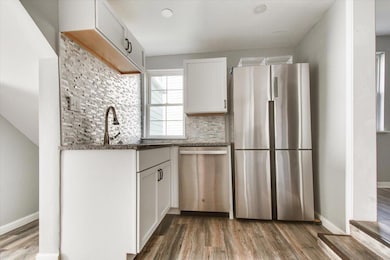 10-252 Pershing Ave-010