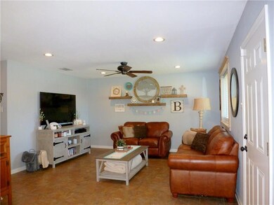 2756 Erin Dr, Marrero, LA 70072 - photo 4