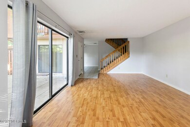 01livingrm5
