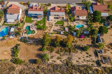 22136 Woodcreek Ln, Wildomar, CA 92595 - photo 4