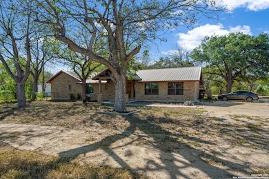 15326 Gross Ln, La Coste, TX 78039 - photo 2