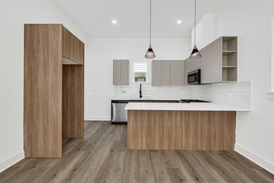 2593 Paul Quinn St, Houston, TX 77091 - photo 3