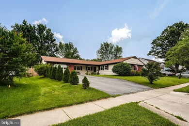 12703 Clearfield Dr, Bowie, MD 20715 - photo 2