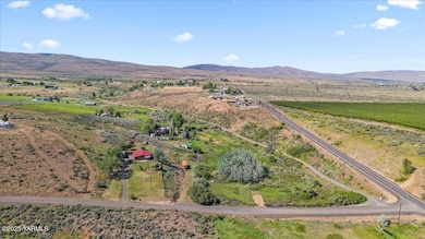 101 W Slavin Rd, Yakima, WA 98903 - photo 5