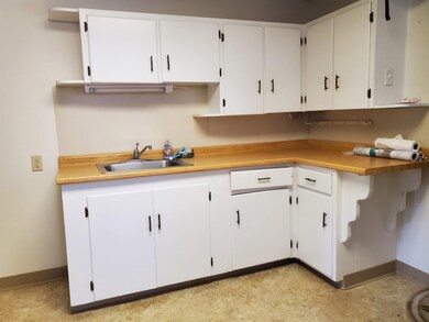 13 Dana St unit 15, West Lebanon, NH 03784 - photo 4