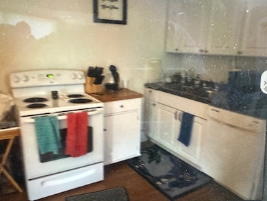 73 Kinsley St unit B, Nashua, NH 03060 - photo 2