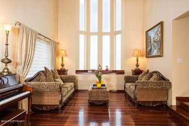 6 Living Room.jpg