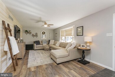 125 E Central Ave, Telford, PA 18969 - photo 5