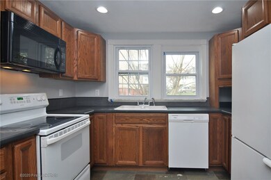 127 Hillwood St, Cranston, RI 02920 - photo 5