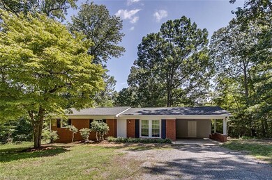 329 Falcon Hills Dr, Asheboro, NC 27205 - photo 3