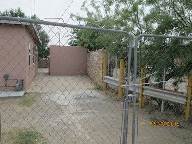 416 Lomaland Dr unit B, El Paso, TX 79907 - photo 2