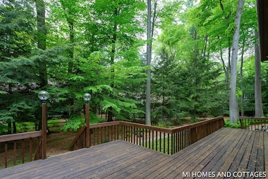 11-web-or-mls-1220-oakhampton-rd