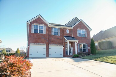 2042 Gusty Wind Ln, Knoxville, TN 37932 - photo 2