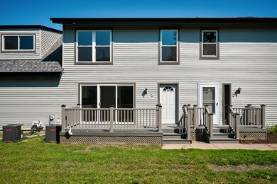 1886 Carnation Ct unit B, Aurora, IL 60506 - photo 6