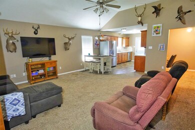 305 Travis St, Brazoria, TX 77422 - photo 4