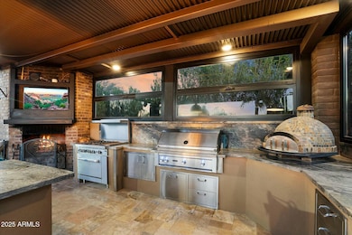 Outdoor Kitchen