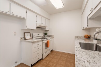 14078 N Newcastle Dr, Sun City, AZ 85351 - photo 4