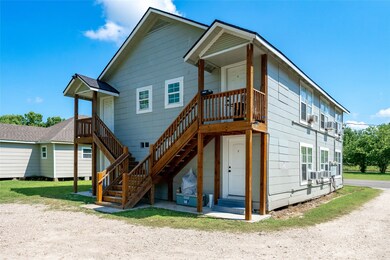 214 W Republic St unit 10, Baytown, TX 77520 - photo 5