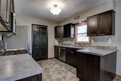 3224 Gary Ln, Eau Claire, WI 54703 - photo 4