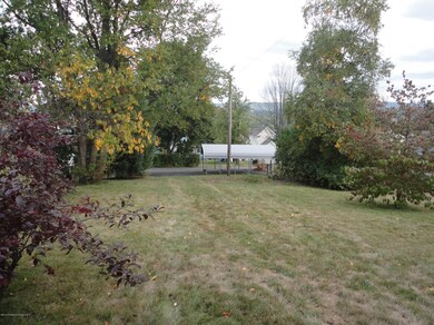 846 Throop St, Scranton, PA 18519 - photo 5