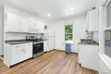 115 Fulton Ave, Poughkeepsie, NY 12603 - photo 3